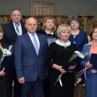 Директора пяти омских школ из ТОП-500 России побывали на приеме у Губернатора