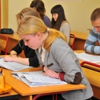Омские школьники сдали географию и литературу